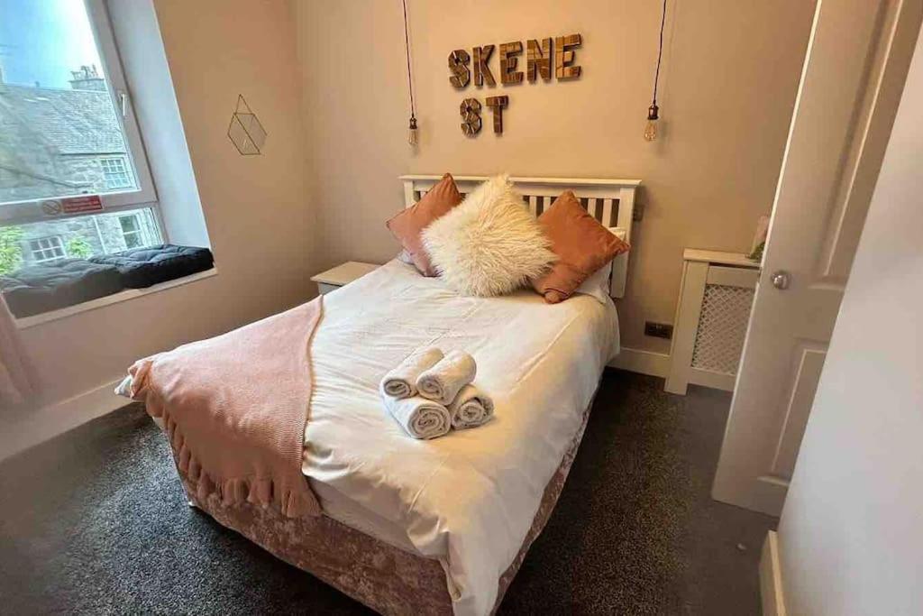 Executive Top Floor 1 Bedroom Apartment Aberdeen Eksteriør bilde
