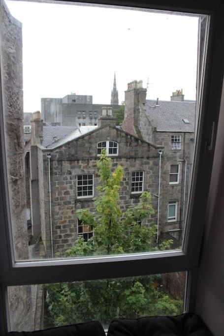 Executive Top Floor 1 Bedroom Apartment Aberdeen Eksteriør bilde