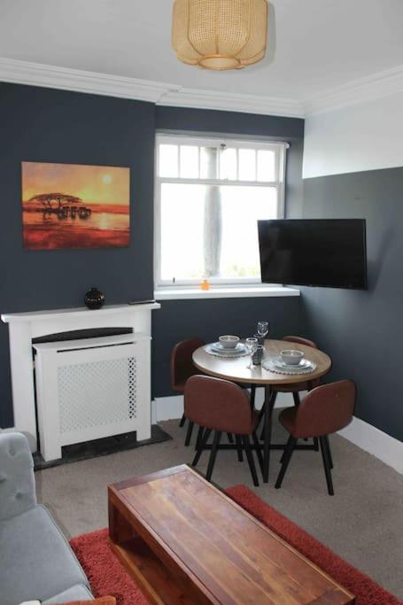 Executive Top Floor 1 Bedroom Apartment Aberdeen Eksteriør bilde