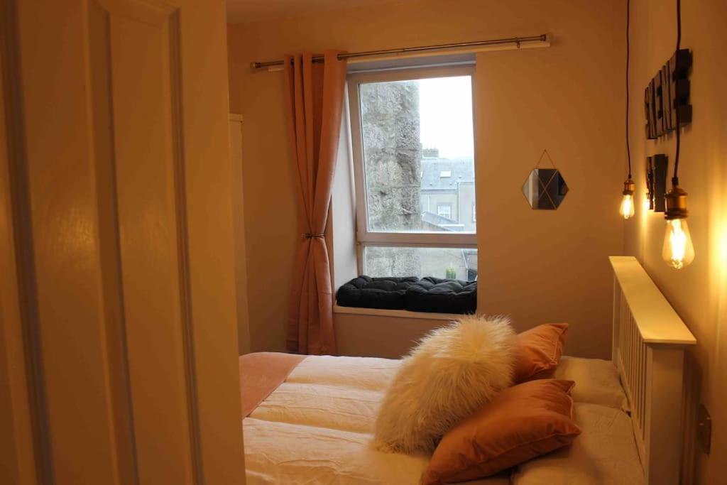 Executive Top Floor 1 Bedroom Apartment Aberdeen Eksteriør bilde